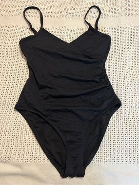 Lands' End Black Textured One-Piece Swimsuit with Adjustable Straps M